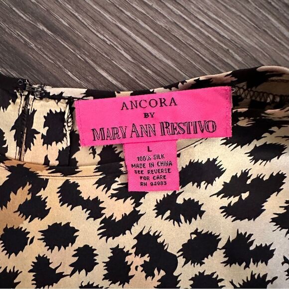 Ancora by Mary Ann Restivo Silk Leopard Blouse - Picture 5 of 6